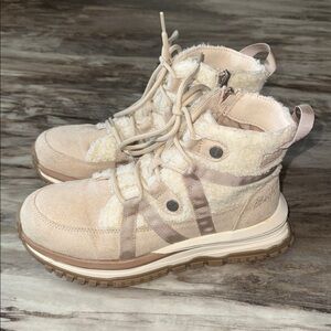 Blowfish Suede Fabric sherpa Tan lace up side zip hiking boots shoes size 8